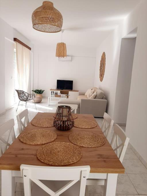 Annika's Summer Dream Villa